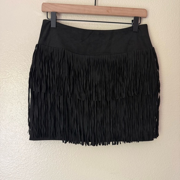 HALARA Crossover High Waisted 2-in-1 Fringe Hem Bodycon Mini Suede Party Skirt - Picture 5 of 6